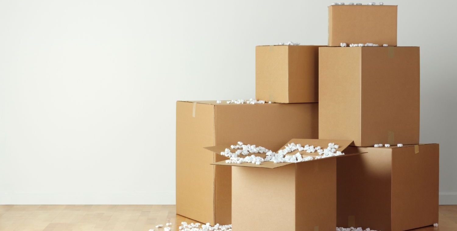 Jak pakować przedmioty delikatne i wartościowe? 5 złotych zasad bezpiecznego pakowania