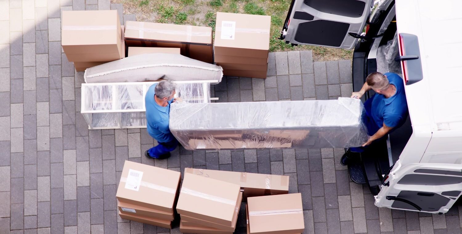 <strong>Ubezpieczenie przeprowadzki: co obejmuje OC przewoźnika, a kiedy warto dokupić Cargo/All Risks?</strong>